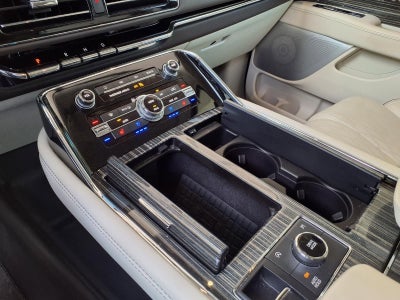 2022 Lincoln Navigator L Black Label