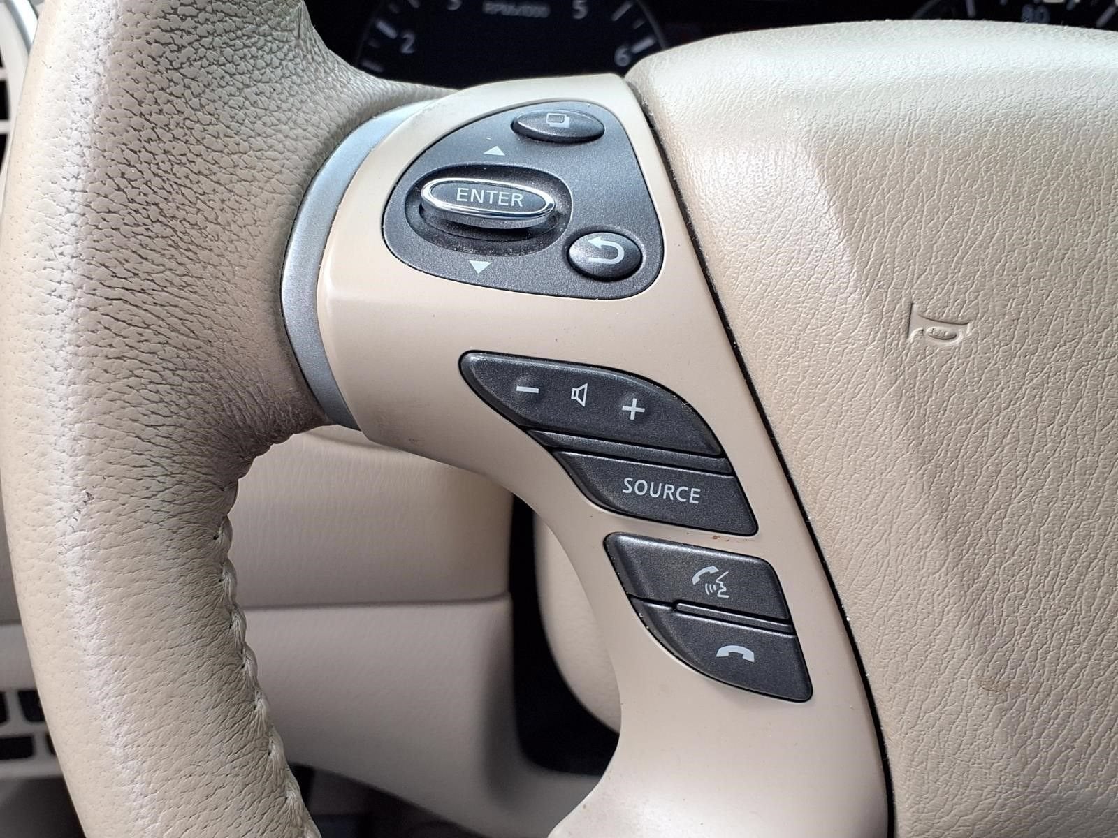 2014 Nissan Pathfinder SL