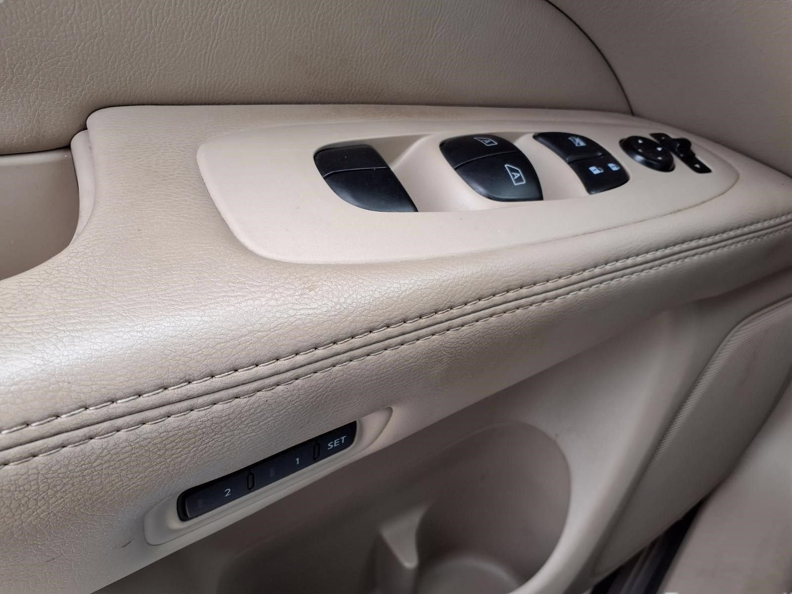 2014 Nissan Pathfinder SL