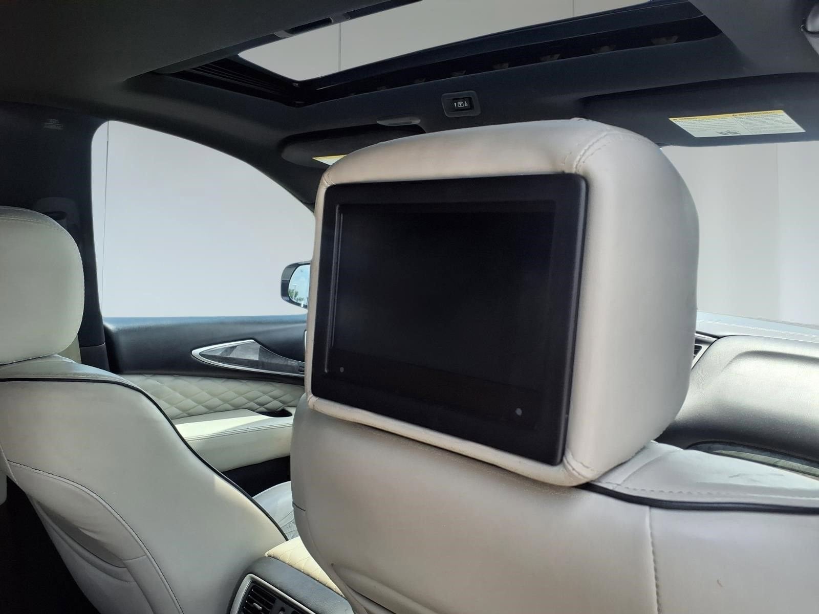 2019 INFINITI QX60 LUXE