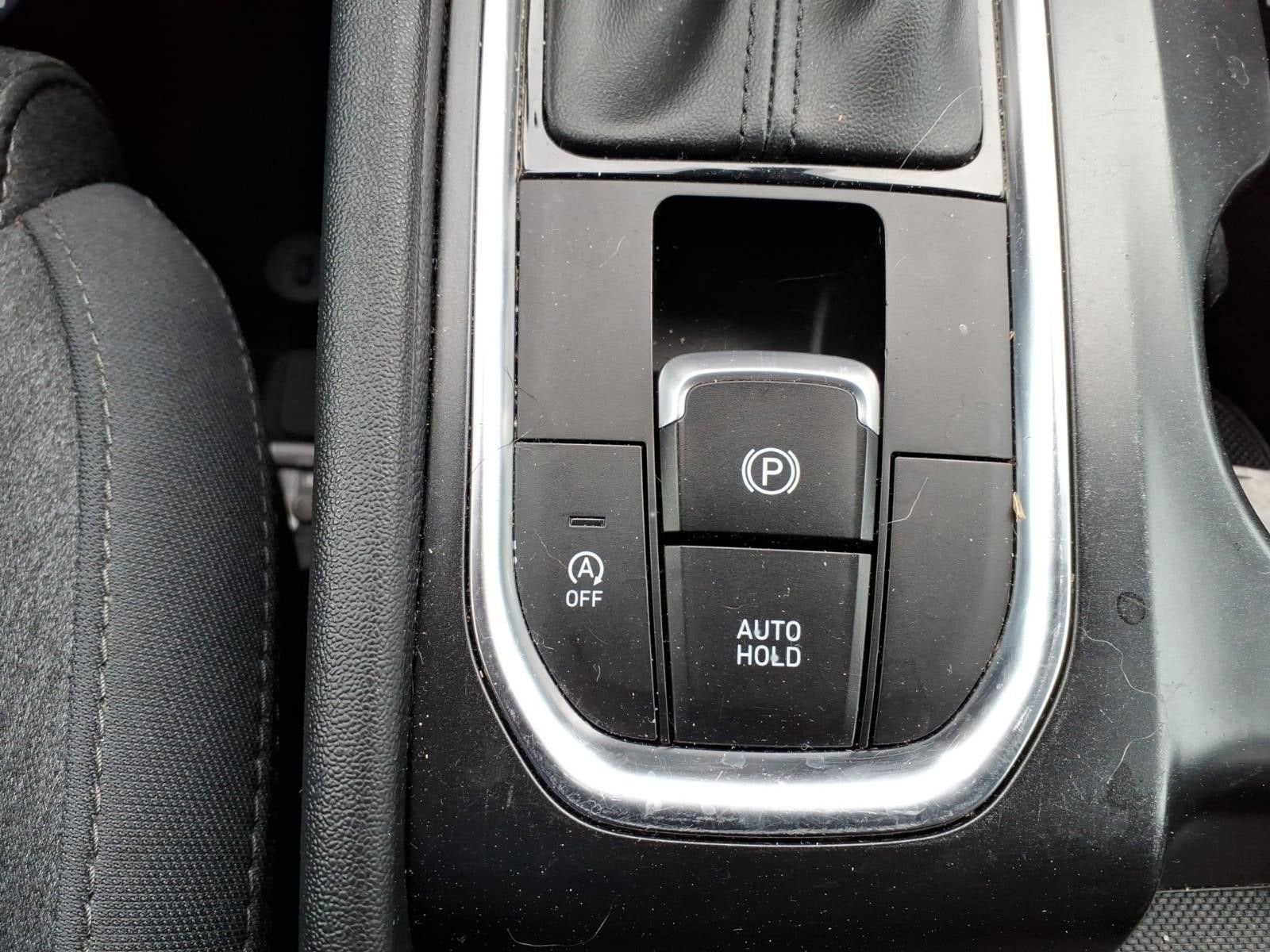 2020 Hyundai Santa Fe SE