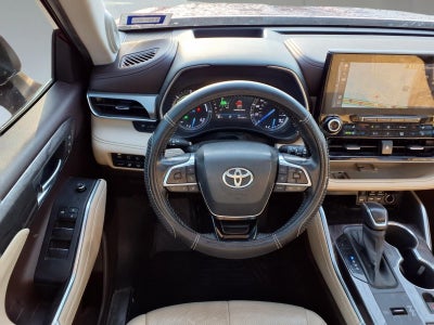 2020 Toyota Highlander Hybrid Platinum