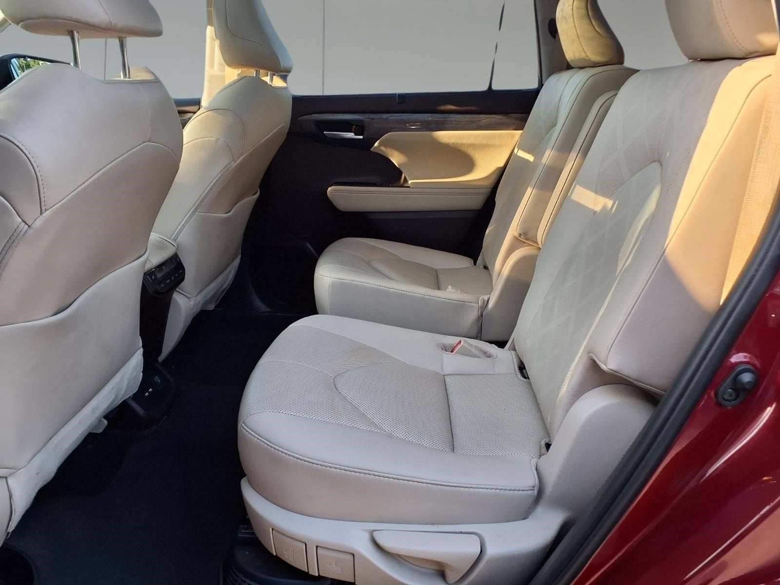2020 Toyota Highlander Hybrid Platinum