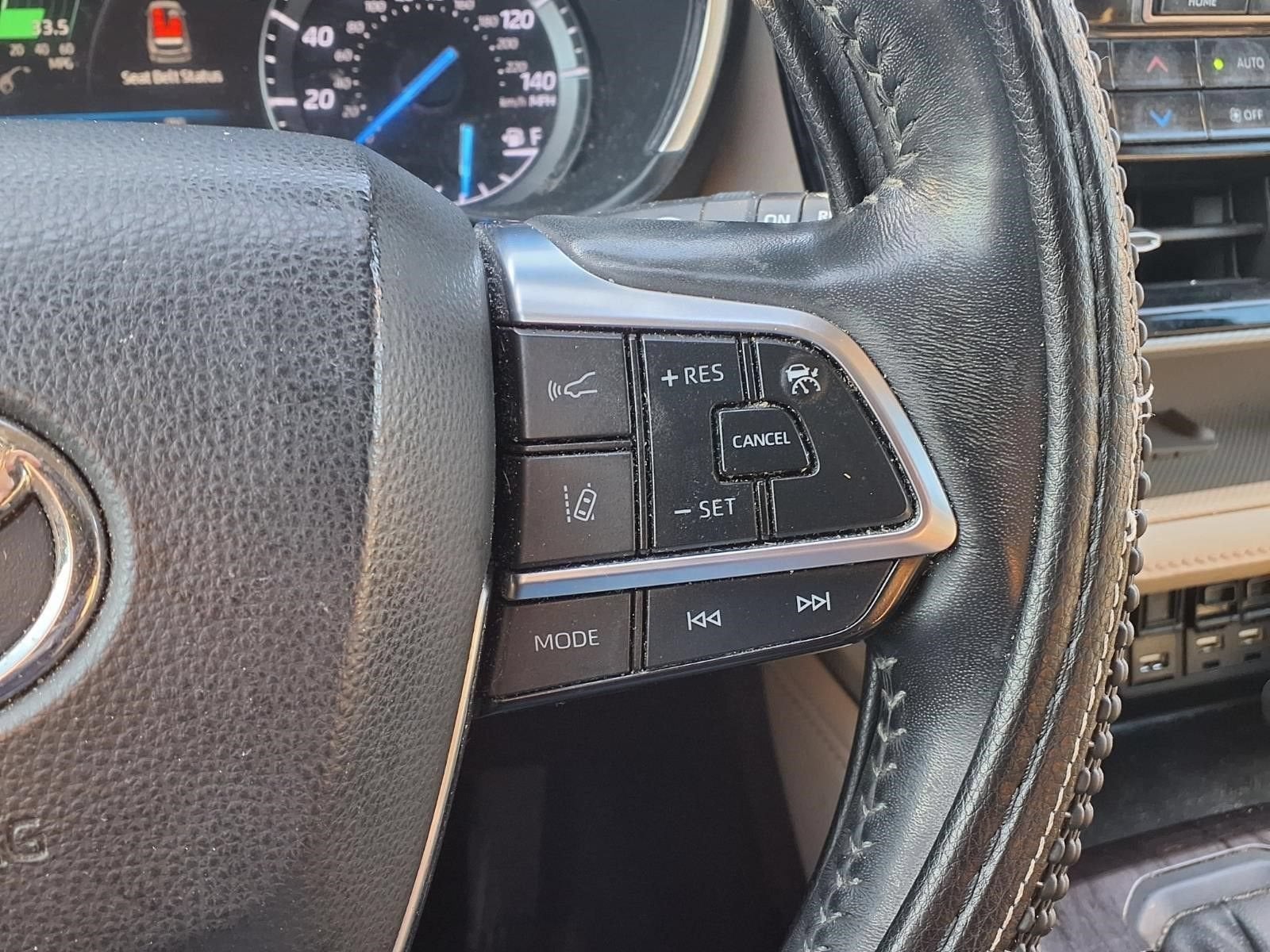 2020 Toyota Highlander Hybrid Platinum
