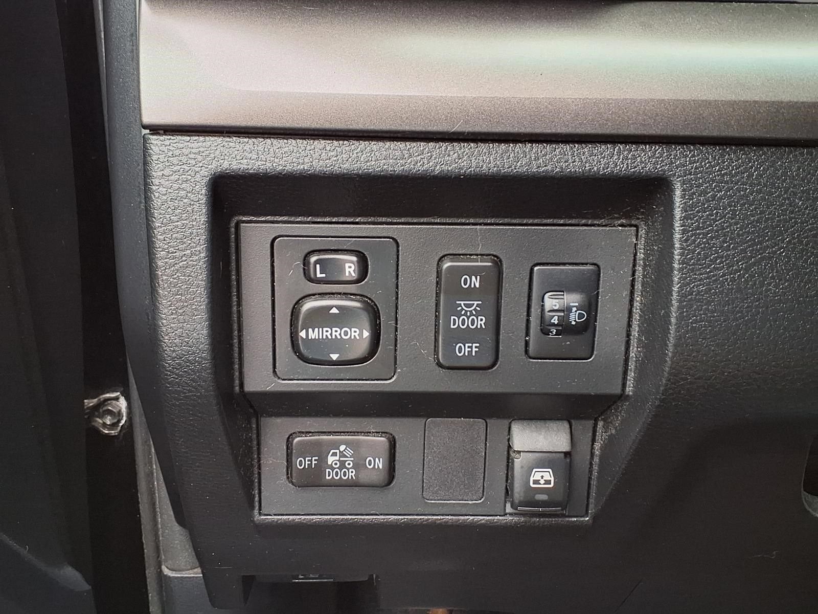 2014 Toyota Tundra 2WD Truck SR5