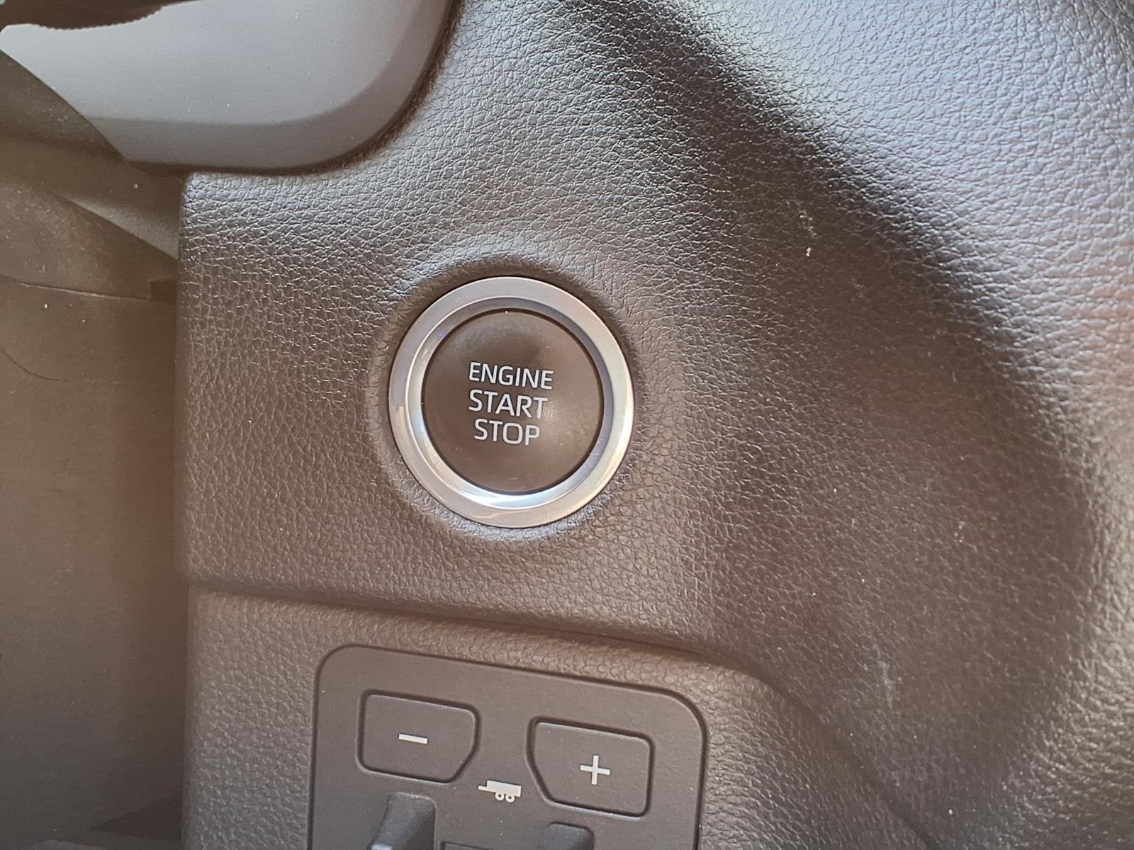 2022 Toyota Tundra 4WD SR5