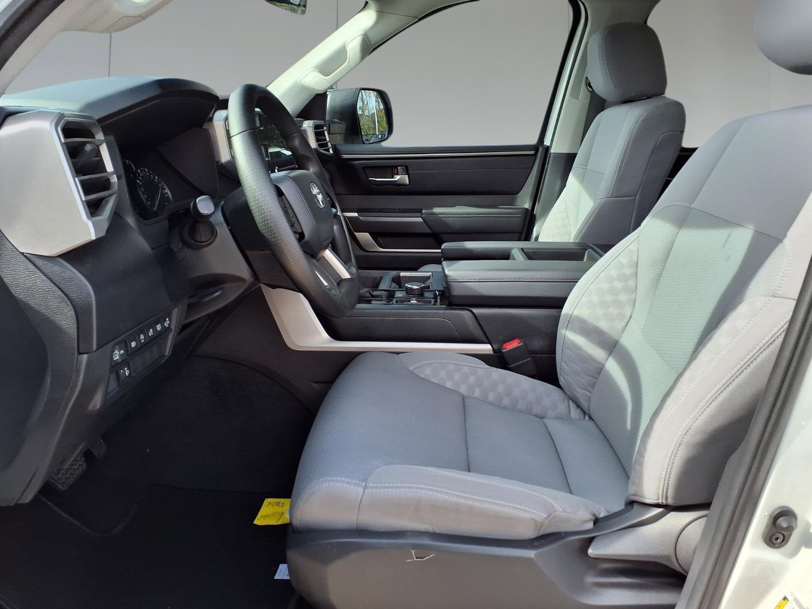 2022 Toyota Tundra 4WD SR5