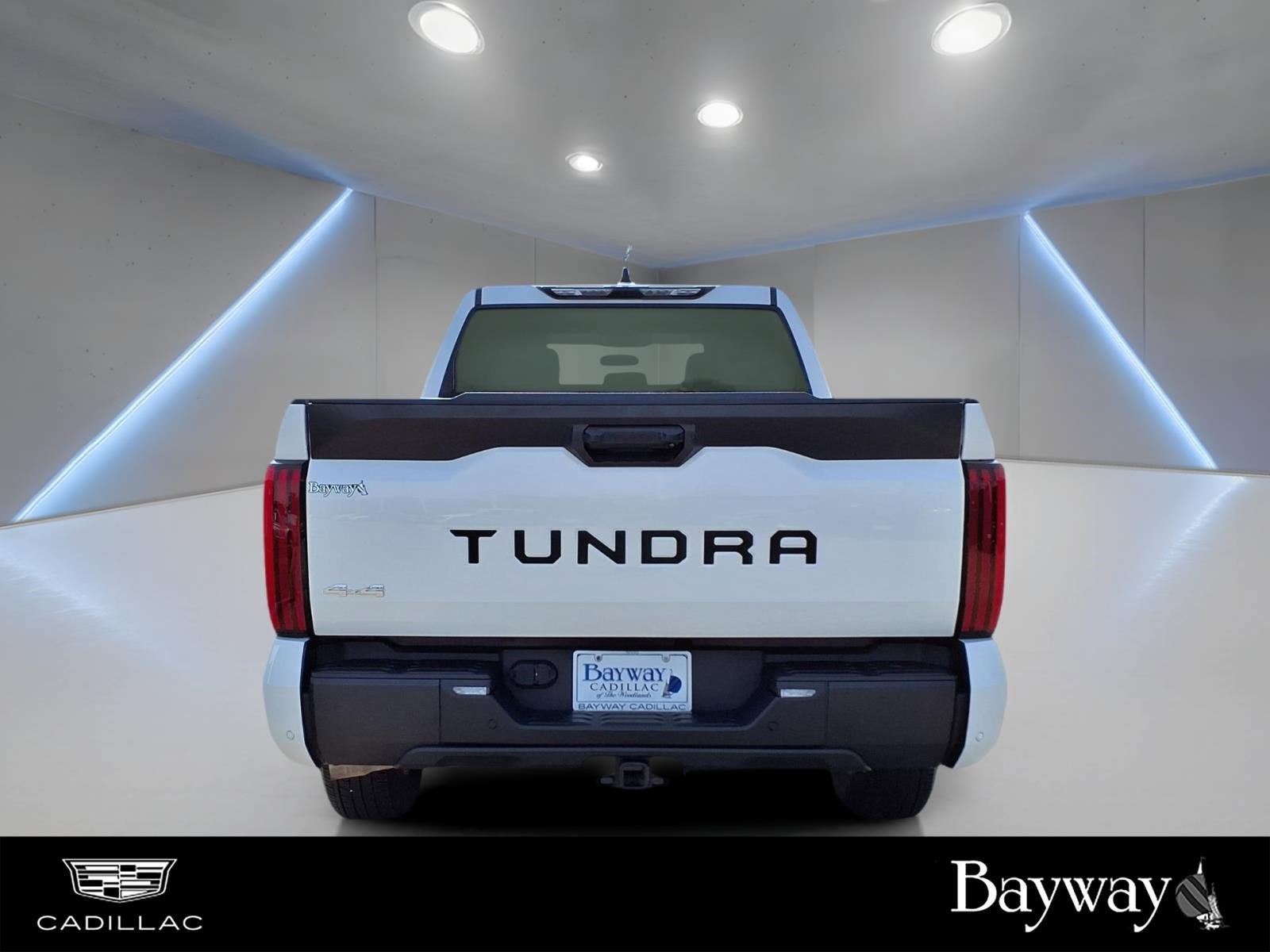 2022 Toyota Tundra 4WD SR5