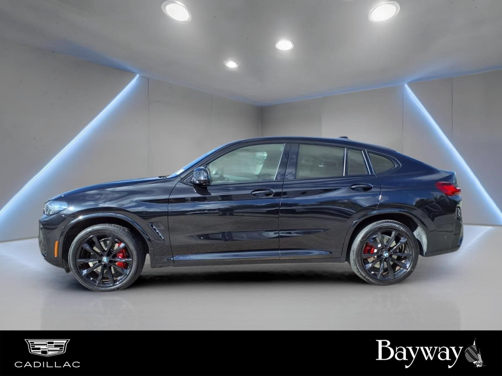 2025 BMW X4 xDrive30i