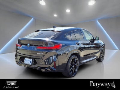 2025 BMW X4 xDrive30i