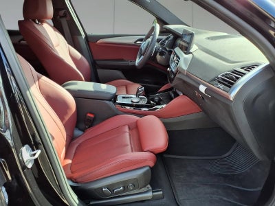 2025 BMW X4 xDrive30i