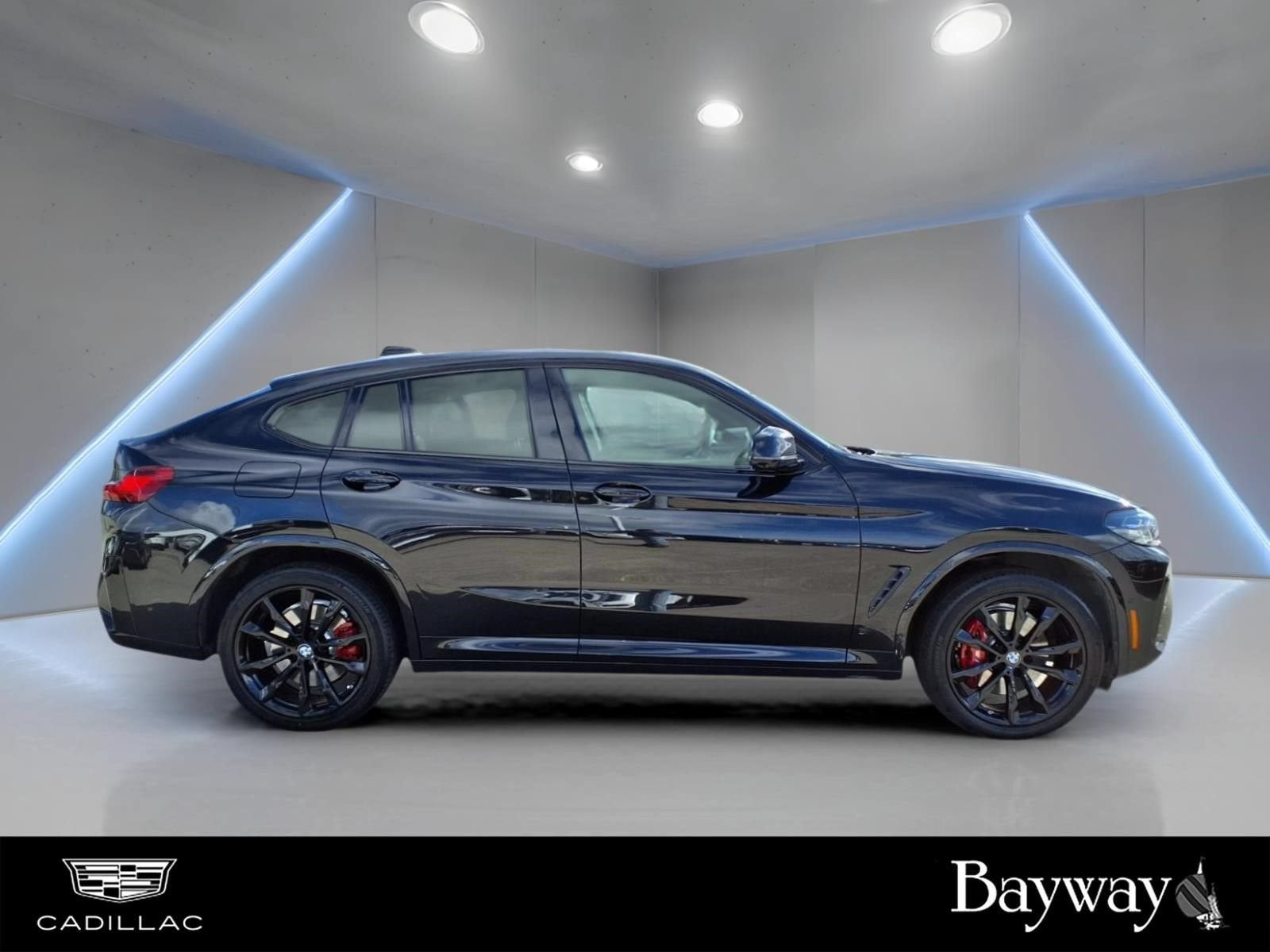 2025 BMW X4 xDrive30i