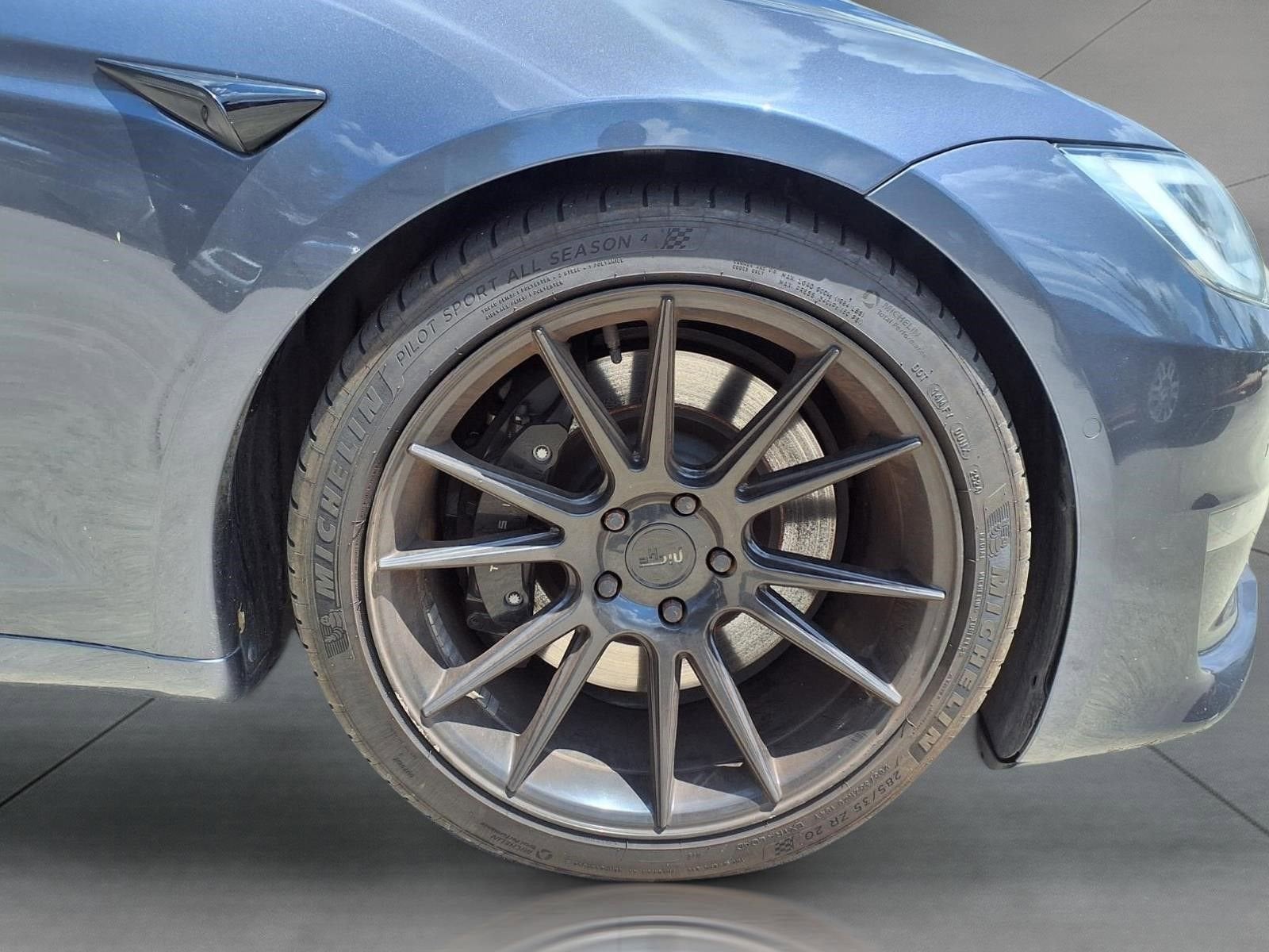 2021 Tesla Model S Plaid