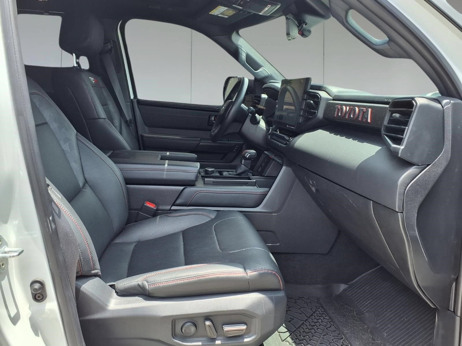 2024 Toyota Sequoia SR5