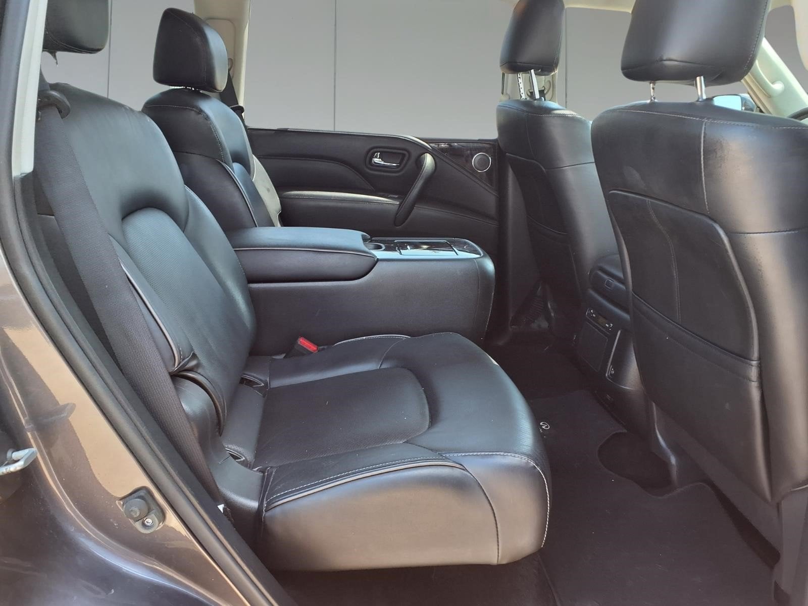 2022 INFINITI QX80 LUXE