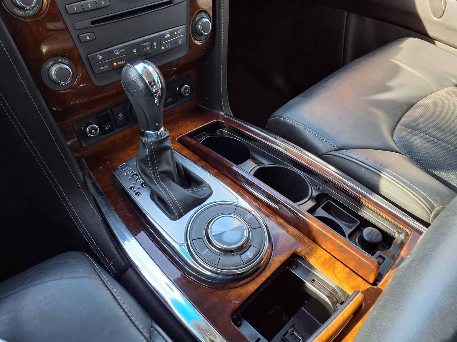 2017 INFINITI QX80 NA