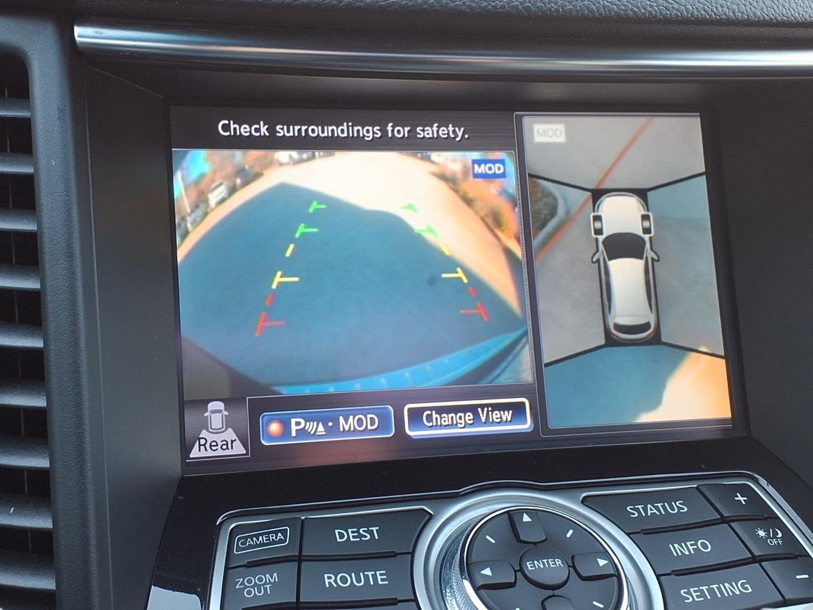 2017 INFINITI QX70 NA