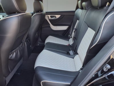 2017 INFINITI QX70 NA