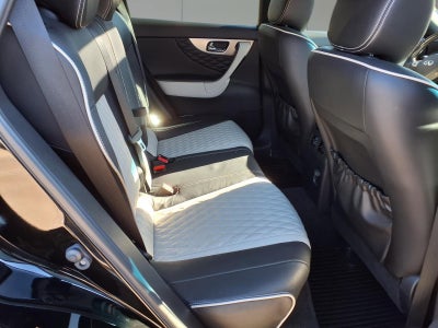 2017 INFINITI QX70 NA