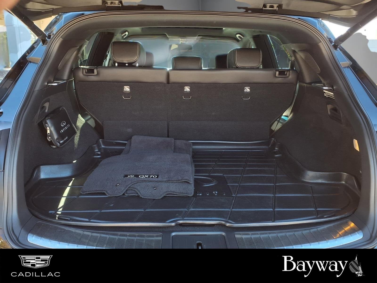 2017 INFINITI QX70 NA