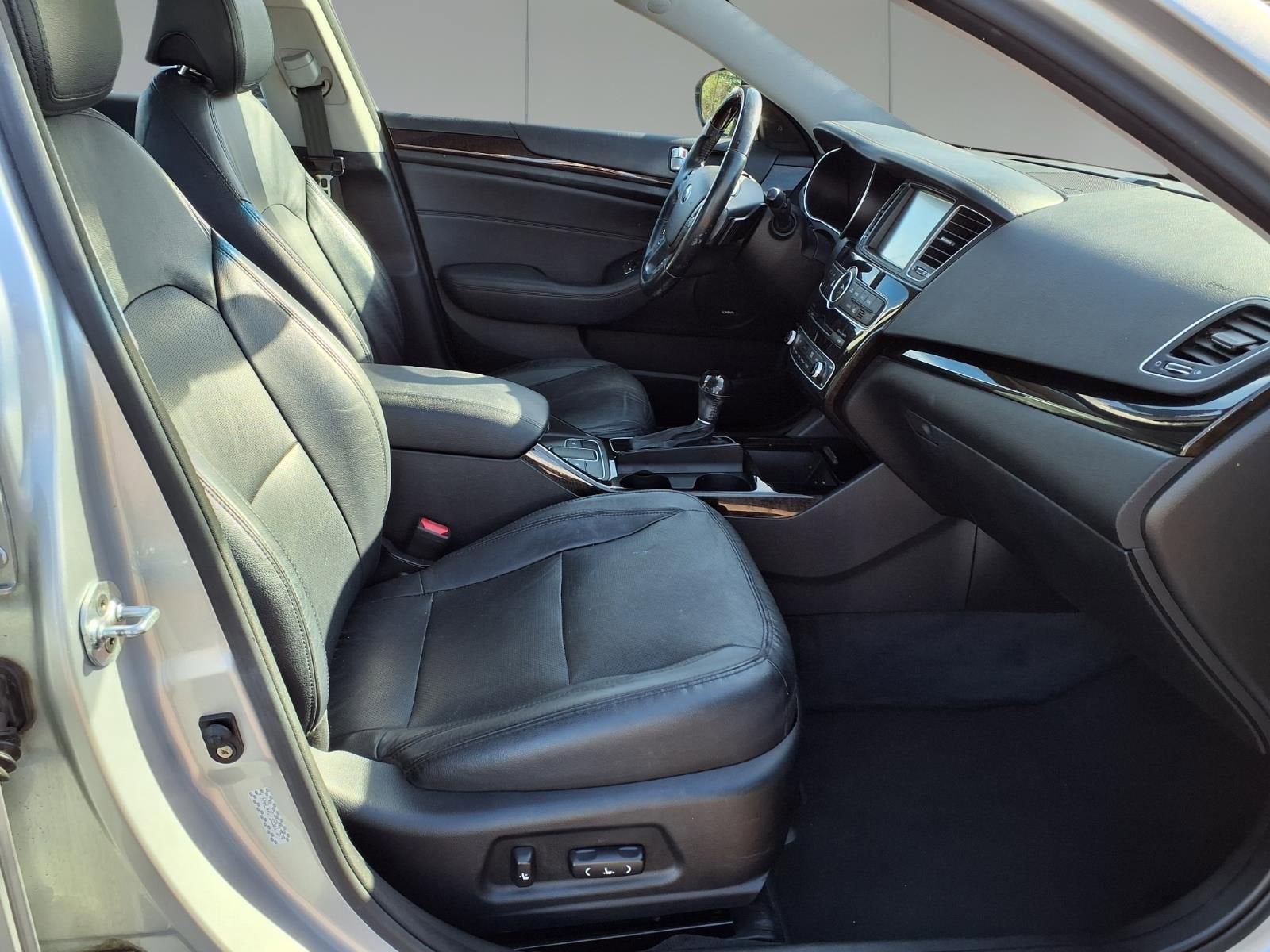 2016 Kia Cadenza Premium