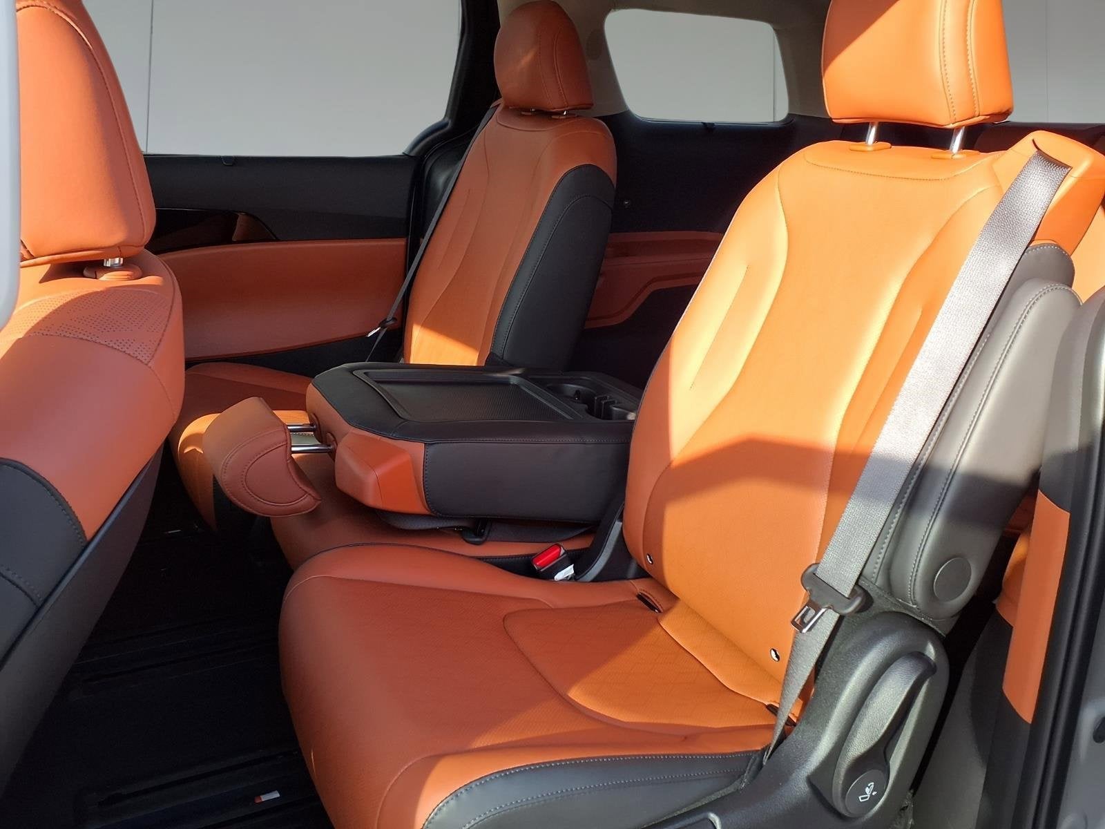 2024 Kia Carnival SX