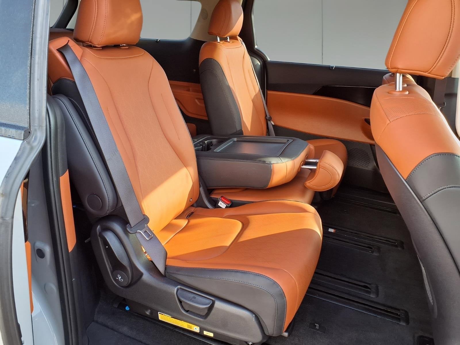 2024 Kia Carnival SX