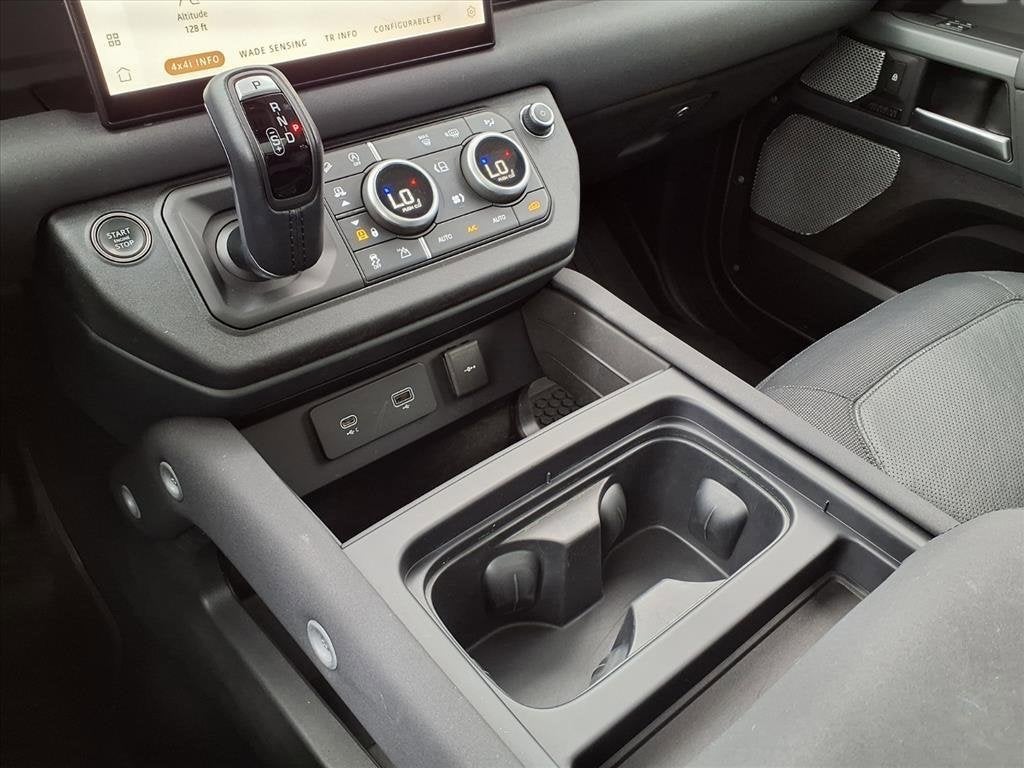 2023 Land Rover Defender X-Dynamic SE