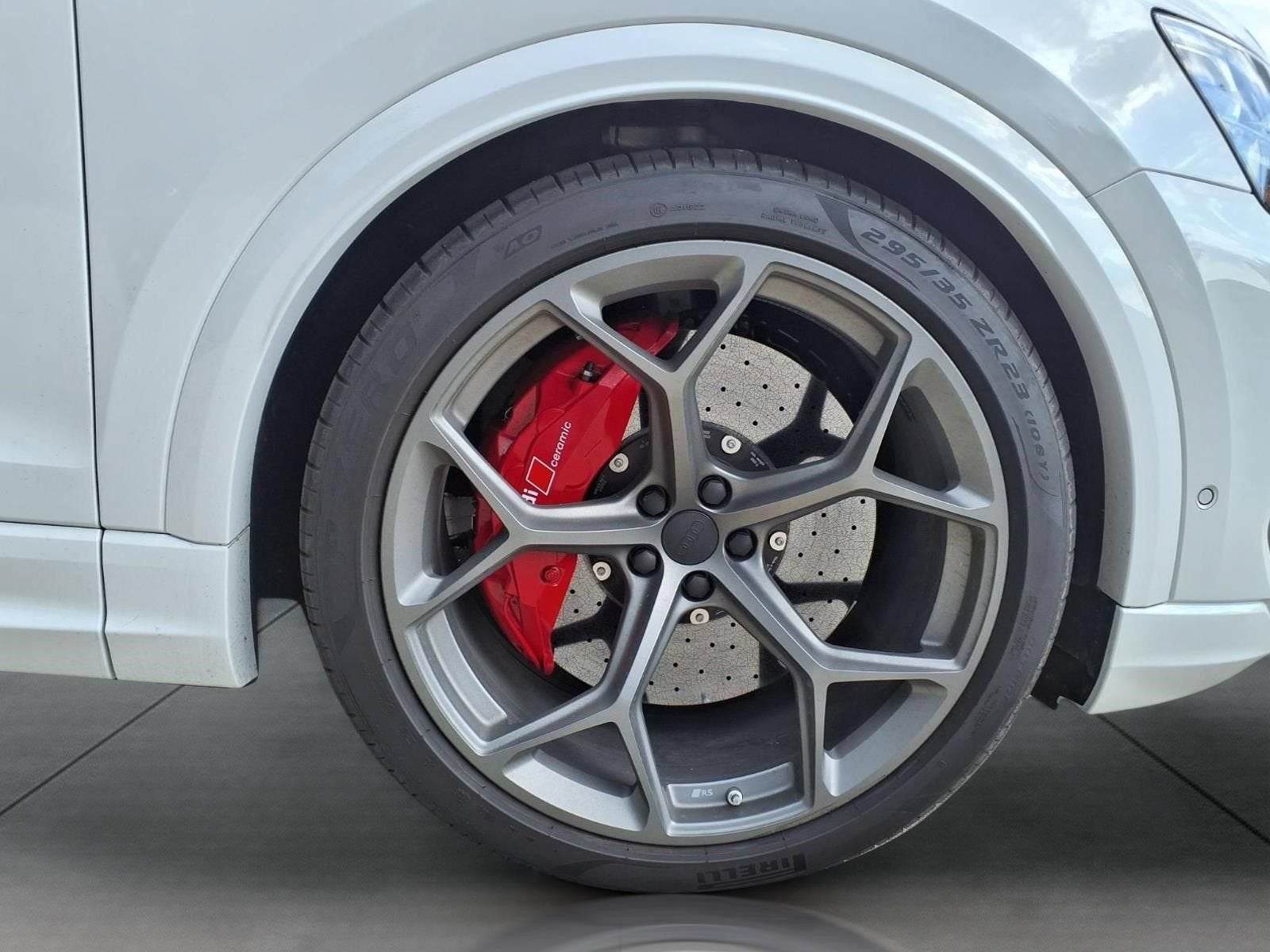2026 Audi RS Q8 performance