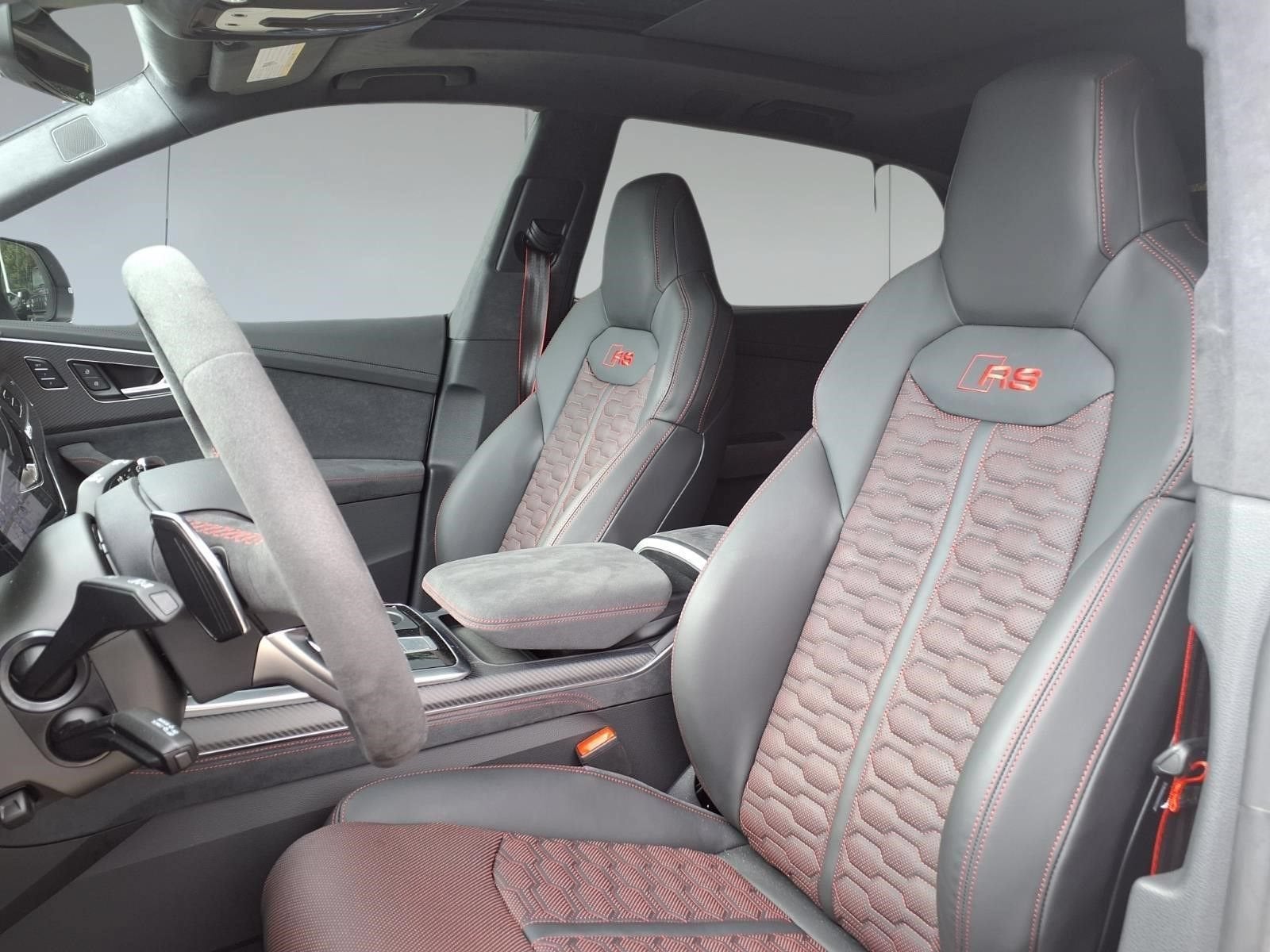 2026 Audi RS Q8 performance