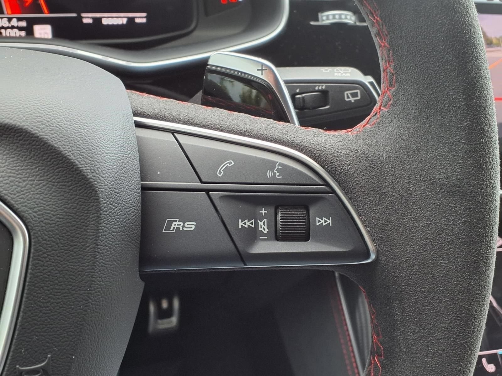 2026 Audi RS Q8 performance