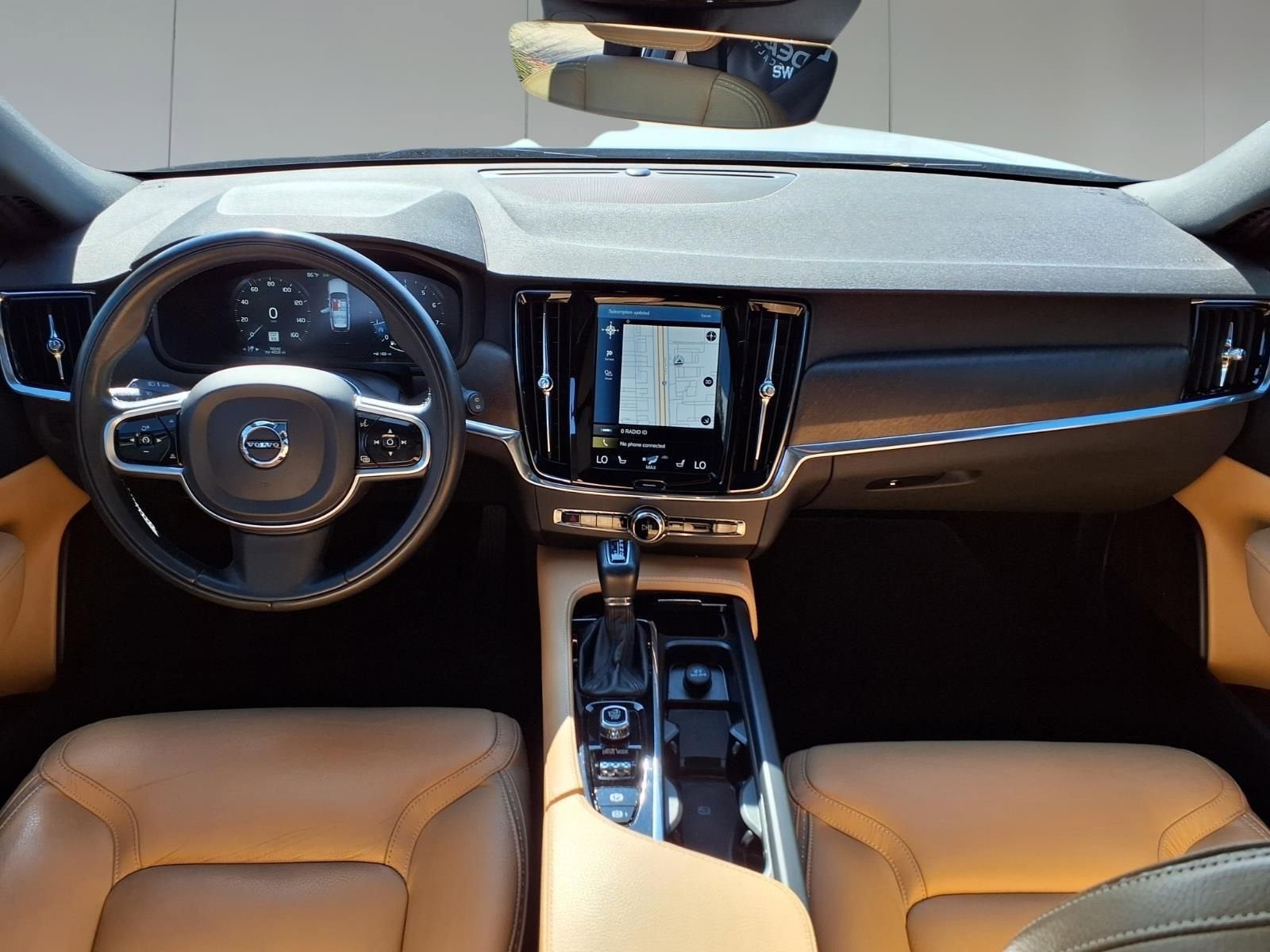 2018 Volvo V90 Cross Country T5MOMENTUM