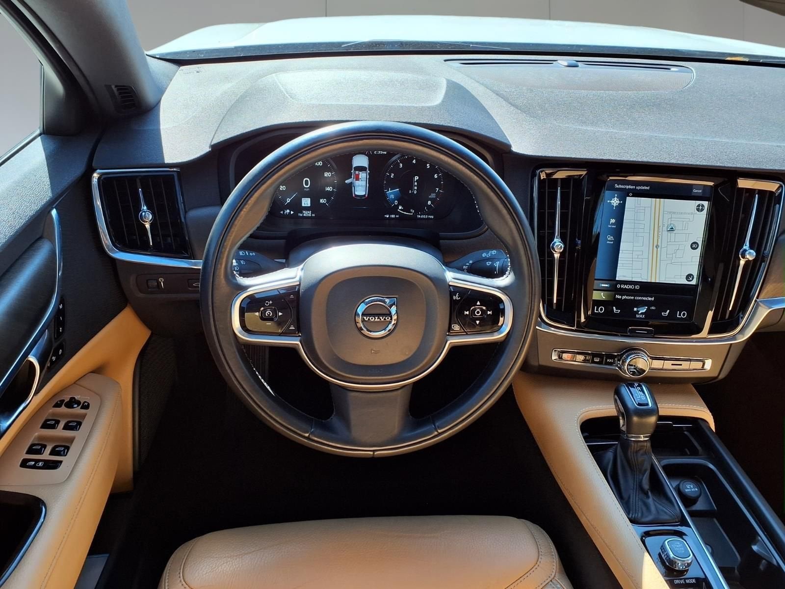 2018 Volvo V90 Cross Country T5MOMENTUM