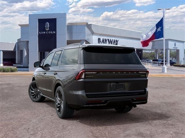 2027 Lincoln Navigator Reserve
