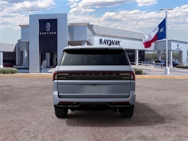 2027 Lincoln Navigator Reserve