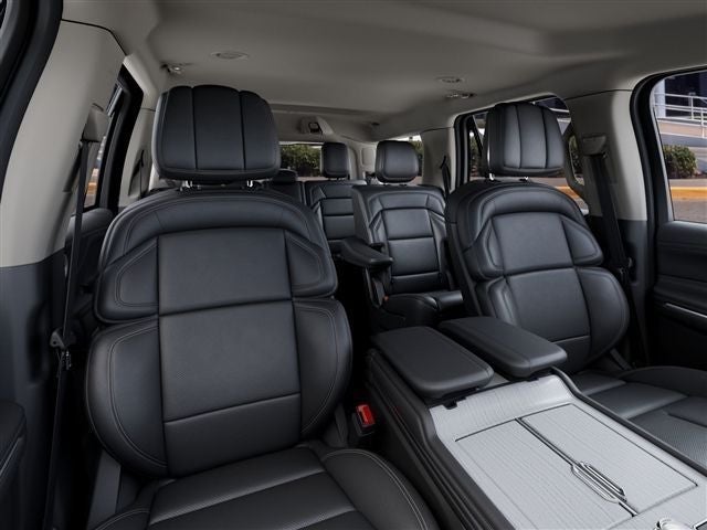 2027 Lincoln Navigator Premiere
