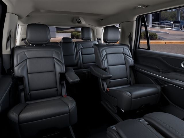 2027 Lincoln Navigator Premiere