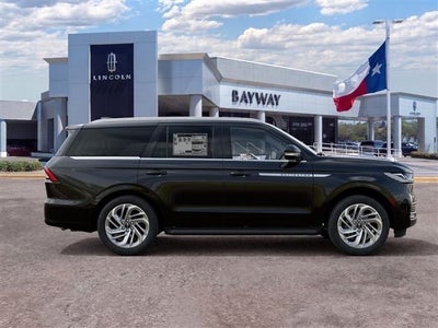 2027 Lincoln Navigator Premiere