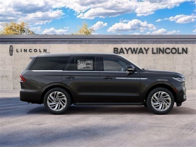 2027 Lincoln Navigator Premiere