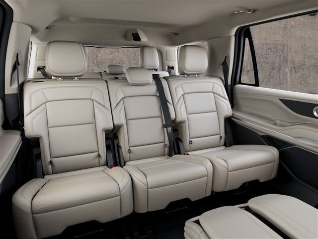 2027 Lincoln Navigator Premiere