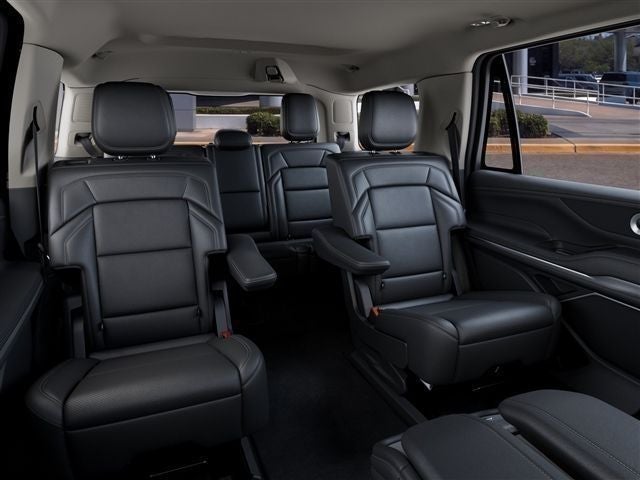 2027 Lincoln Navigator Premiere