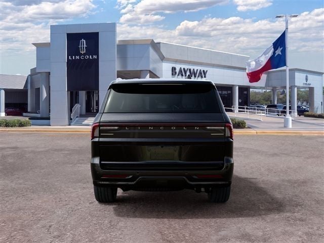 2027 Lincoln Navigator Premiere
