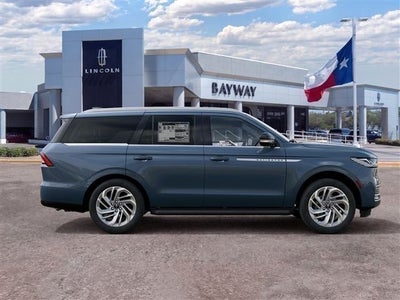 2027 Lincoln Navigator Premiere