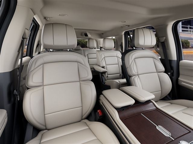 2027 Lincoln Navigator Premiere