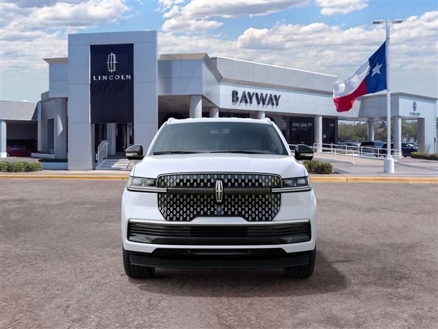 2027 Lincoln Navigator Premiere