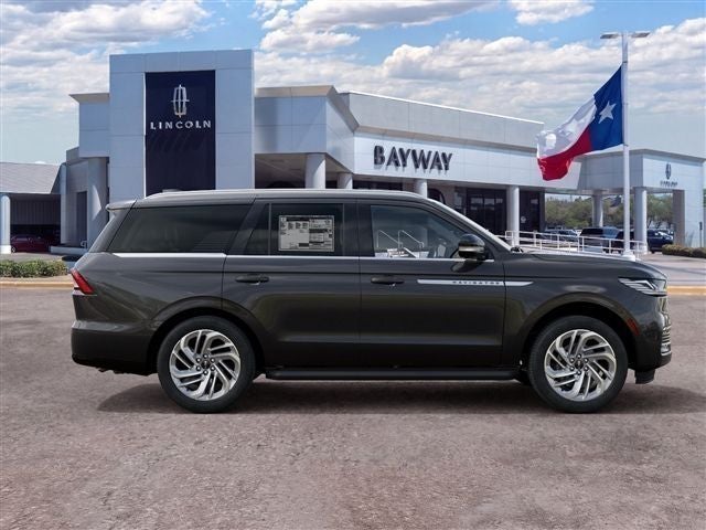 2027 Lincoln Navigator Premiere