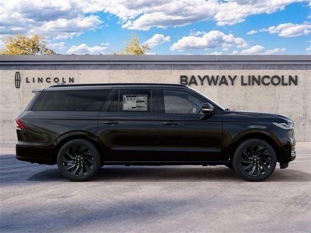 2027 Lincoln Navigator L Reserve