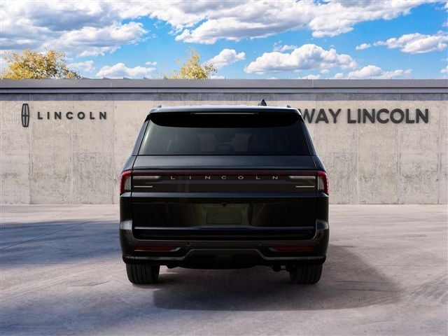 2027 Lincoln Navigator L Reserve