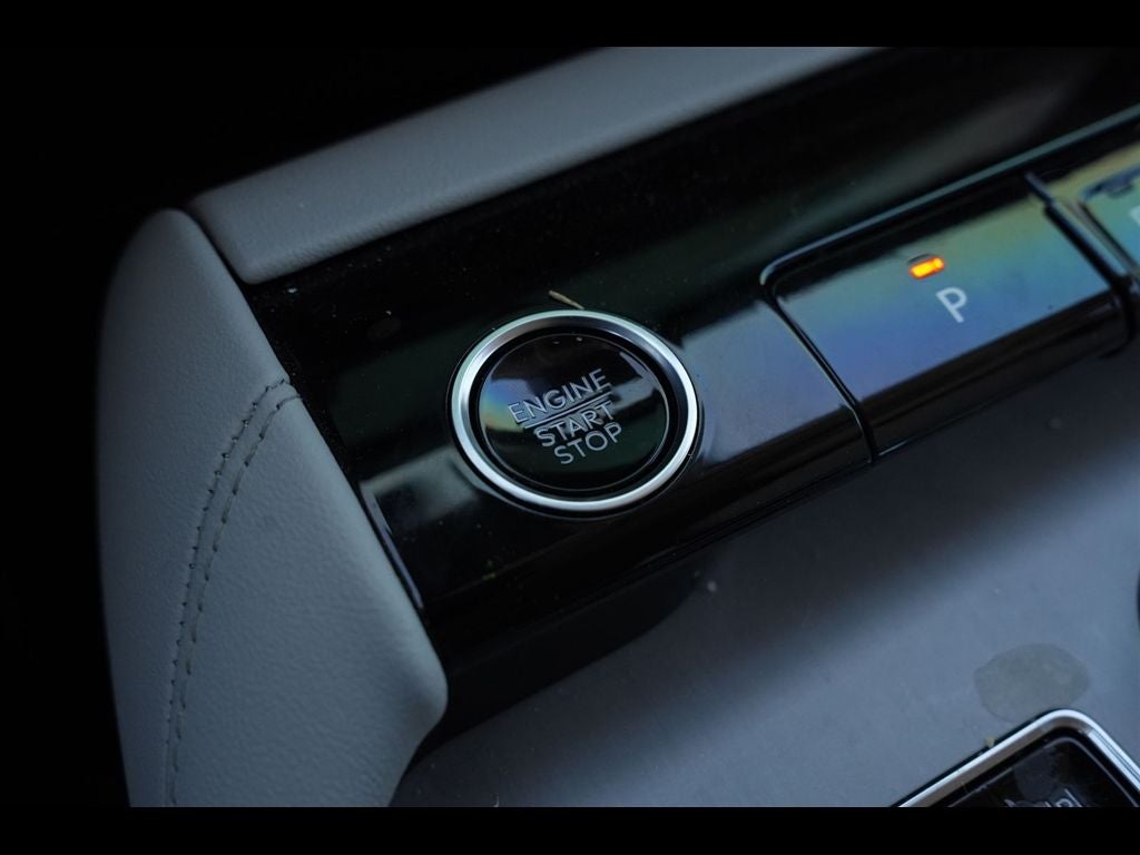 2025 Lincoln Navigator L Reserve
