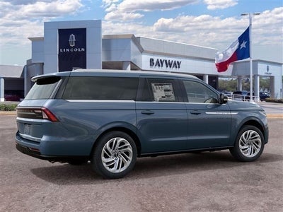 2027 Lincoln Navigator L Reserve